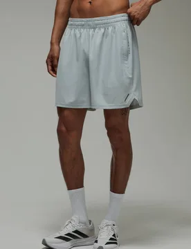 Herren Common Pace Lauf-Shorts Mit Perforation 13 Cm Beinlänge Light Grey Größe Small - boohooMAN - FashionsVida