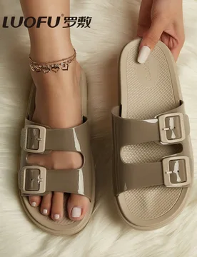 Sandalias planas de moda para mujer, sandalias de playa para exteriores, elegantes sandalias con doble hebilla, antideslizantes para interiores, zapat - Shein - FashionsVida