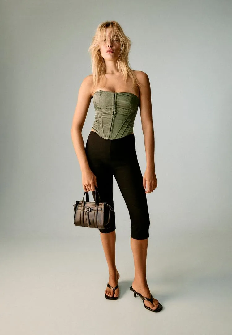 Korsett mit Schnürung Khaki XS - Stradivarius - FashionsVida