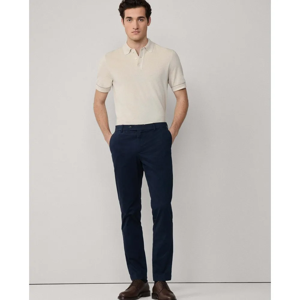 Chino de hombre slim fit en tejido de sarga - Hackett - FashionsVida