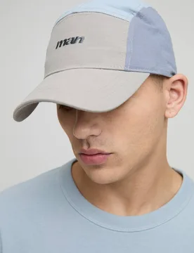 Herren MAN Leichte Nylon-Panel-Kappe Grey - boohooMAN - FashionsVida