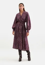 Stehkragenkleid mit Taillengürtel und hohen Manschetten Lila 48