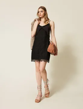 Robe courte jacquard MYFO avec dentelle et broderie - Actitude by Twinset - FashionsVida