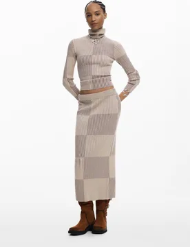 Jersey de mujer cuello alto cuadros - Desigual - FashionsVida