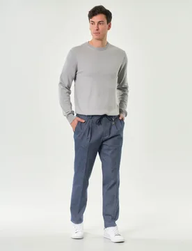 Pantalaccio blu indaco in misto cotone e lino stretch con una pinces - MANUEL RITZ - FashionsVida