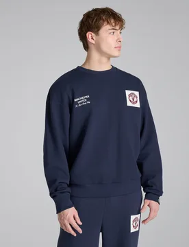 Manchester United Theatre of Dreams Sweatshirt Navy S - Outerstuff - FashionsVida