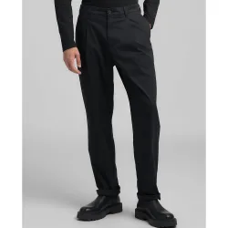 Chinos de hombre tapered fit con bolsillos