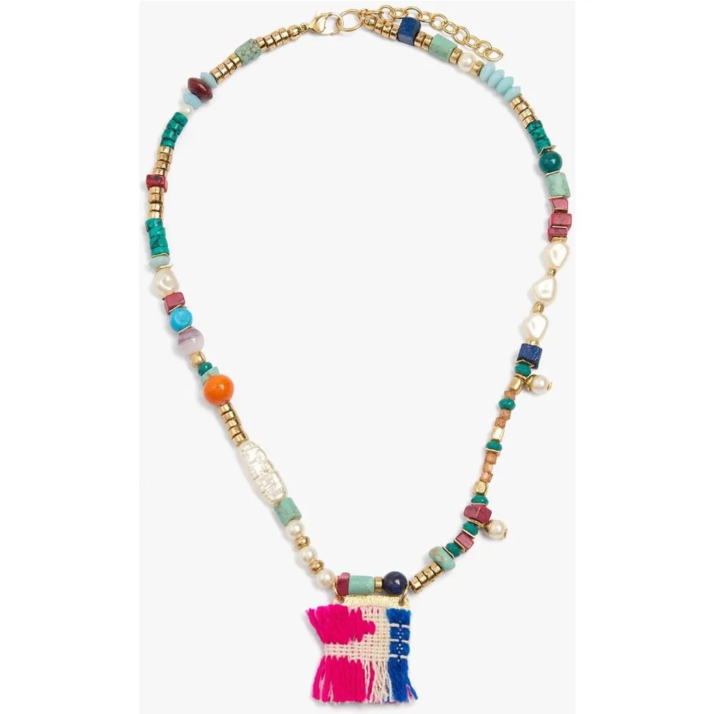 Collar corto con cuentas y abalorio decorativo - Parfois - FashionsVida
