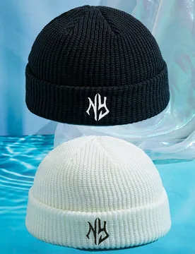 Set de 2 gorros de punto tipo gorro de calavera con bordado 3D de unicolor versátil NY, adecuado para mantener el calor en otoño/invierno y uso diar - Shein - FashionsVida