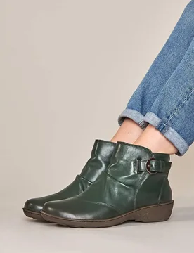 Women's 'Bourbon 2' Slouchy Leather Ankle Boots in Dark Green Size: 9 - Dark Green - Size: 9 - Moshulu - FashionsVida