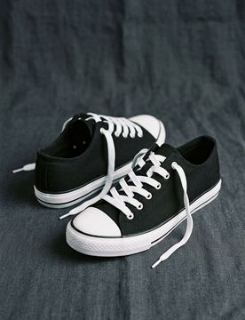 Sneakers basse con lacci - nero