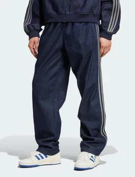Adicolor Pantaloni Loose Trackpant Denim Stone L Indigo Denim - Adidas - FashionsVida