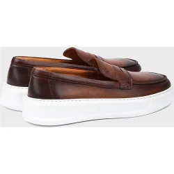 Mocasines de hombre de piel con suela extraligera