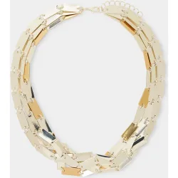Collar corto con rectángulos decorativos