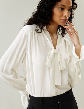 Blouse en Soie Naturel-Blanc M, Col V Ruban, Léger et Élégant, Ghost Crepe, Poignets Plissés