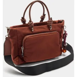 Bolso de mano pequeño estilo tote convertible a bandolera acolchado con cierre de cremallera en liso
