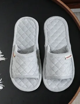 Sandalias de interior de hombre para primavera-verano, negro minimalistas y de moda para el hogar, cómodas y ultraligeras, zapatillas de casa unisex - Shein - FashionsVida