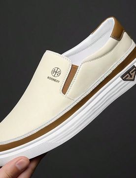 Este zapato tiene una caja de punta relativamente espaciosa y el tamaño es grande. Zapatos casuales de moda para exteriores para hombres, suela bland