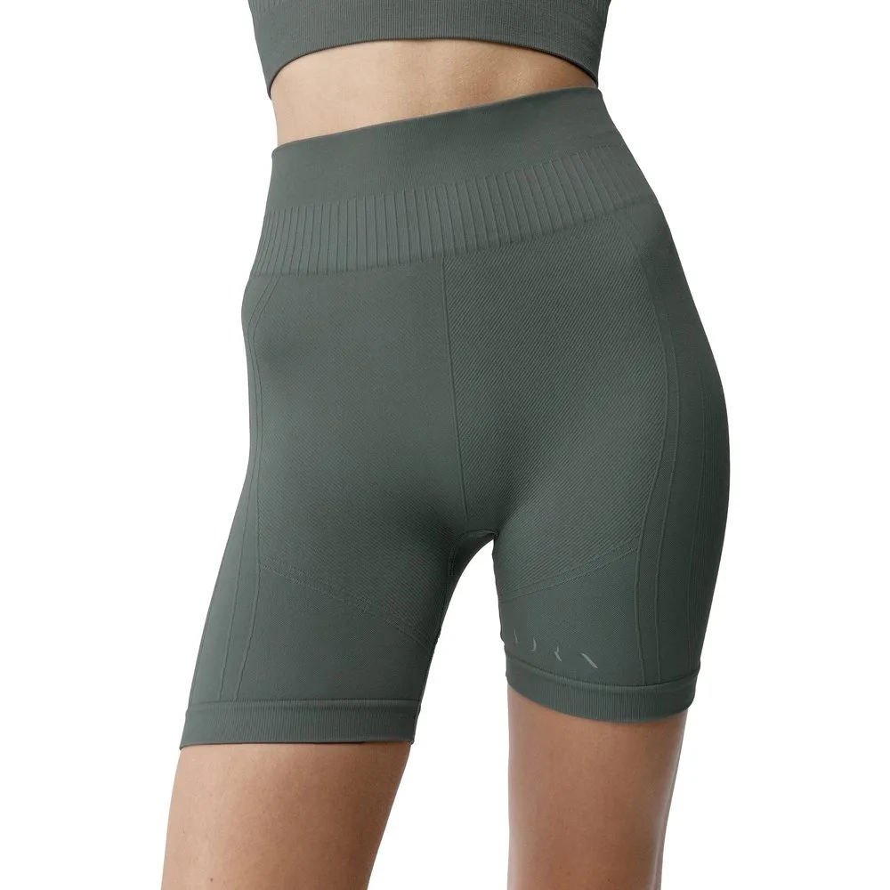 Short de mujer Eris Living Yoga - Born - FashionsVida