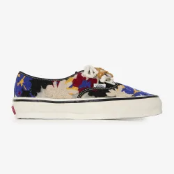 Lx Authentic Needlework multicolore 40