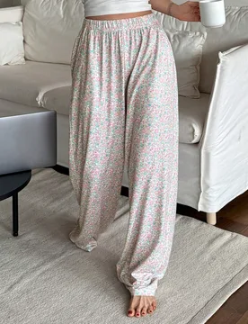 Pantalones de pijama de pierna recta y holgada con estampado floral diminuto para mujer, otoño e invierno - Shein - FashionsVida