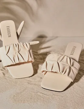 Zapatillas planas casuales con punta redonda y plisado para mujer de talla grande, estilo bohemio, para vacaciones en la playa, otoño e invierno, reg - Shein - FashionsVida