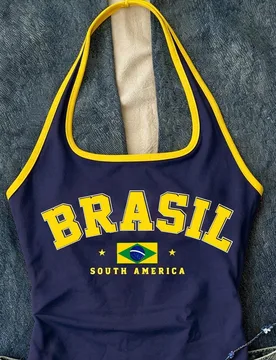 Top de tirantes blanco con cuello halter largo para niñas preadolescentes, diseño casual deportivo de ciudad con bloques de color azul y amarillo, e - Shein - FashionsVida