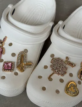 Piezas Encantos de Cocodrilo con Strass Sr. Conejo & Bailarina, Accesorios de Zapatos DIY, Adecuados para Zapatos de Jardín, Zuecos, Sandalias, Zueco - Shein - FashionsVida