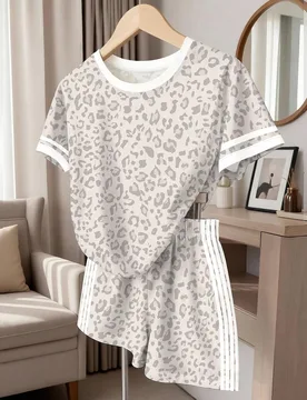 Conjunto de camiseta de manga corta con estampado de leopardo creativo, estilo casual y cómodo para niñas en verano y otoño, adecuado para uso diar - Shein - FashionsVida