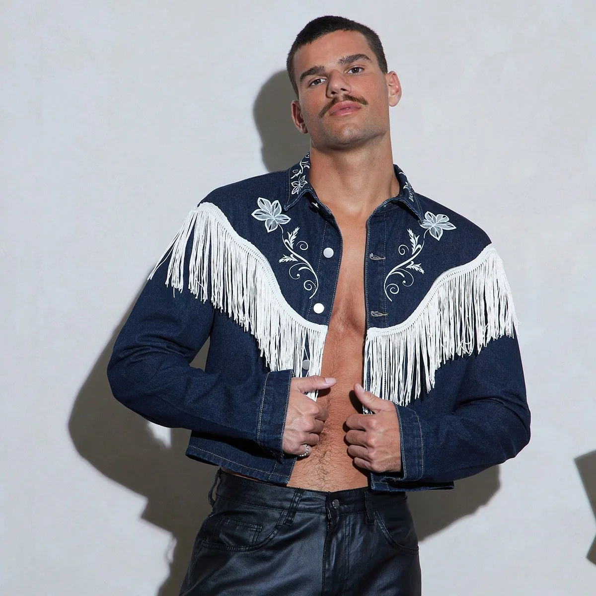 Chaqueta de manga larga con borlas lavadas para hombre - Shein - FashionsVida
