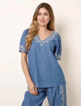 Floral Embroidery V Neckline Top - S / DENIM - female - Blue Vanilla - FashionsVida