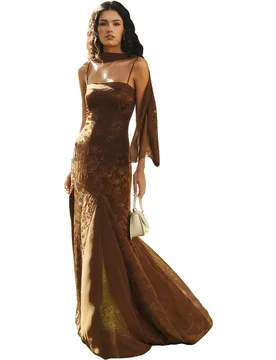 Vestido largo en gasa nesgas con relieve - MIPHAI - FashionsVida
