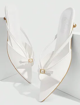 Zapatillas de tacón alto para mujer de PU blanco con diseño de hebilla puntiaguda, elegantes para uso diario y viajes - Shein - FashionsVida