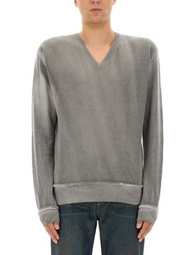 Parallel V-Neck Spray Dye Cherub Wool