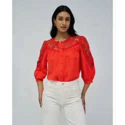 Camisa de mujer de lino con encaje