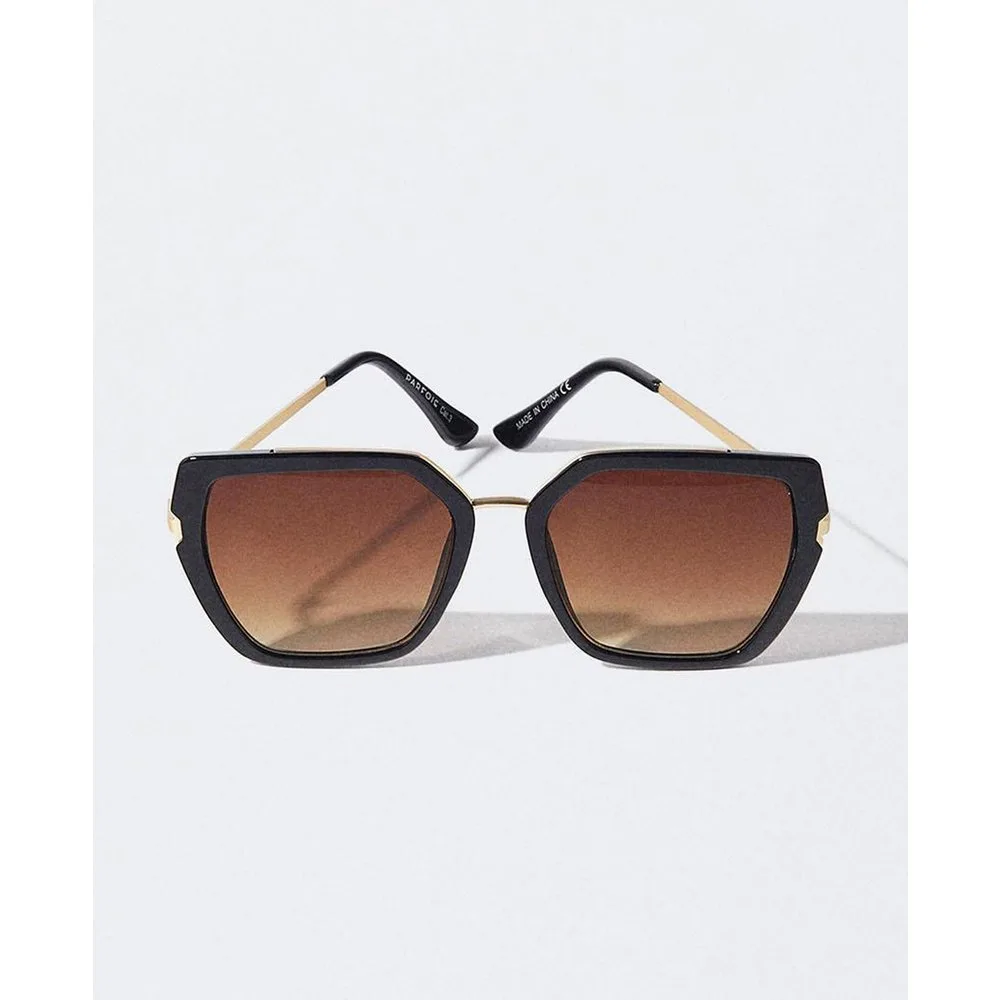 Gafas de sol de mujer con protección uv y forma geométrica en liso - Parfois - FashionsVida