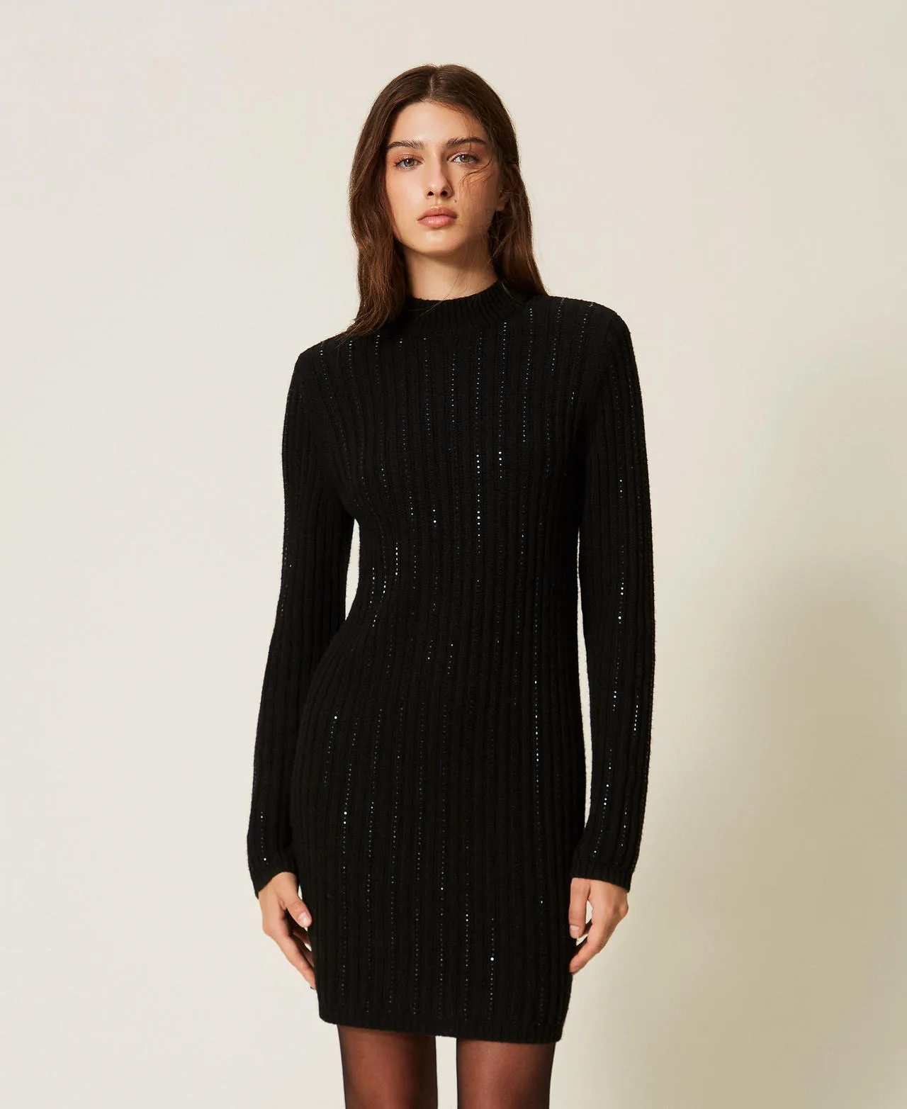 Robe courte en maille de laine mélangée avec strass - TWINSET - FashionsVida