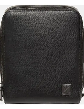 Bandolera con logo en placa de hombre - Calvin Klein - FashionsVida