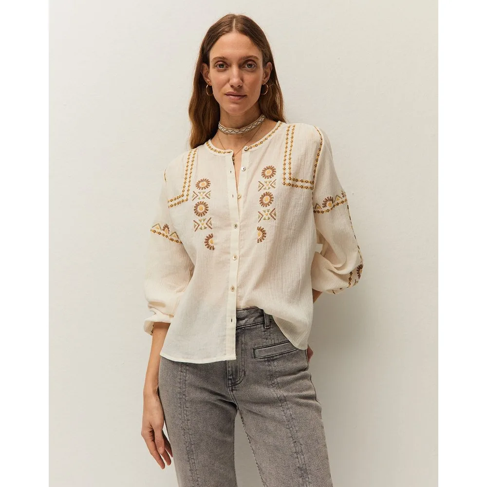 Camisa de mujer con botones y bordados a contraste - System Action - FashionsVida