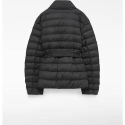 Chaqueta de mujer acolchada cruzada con cinturón