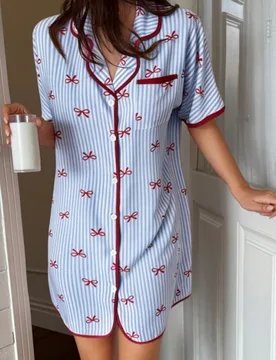Camisón de mujer con estampado de rayas, cuello con lazo y ribete en contraste, de manga corta y holgado - Shein - FashionsVida