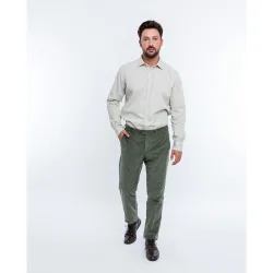 Chino de hombre regular en verde oliva oscuro