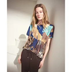 Camiseta manga corta de mujer con cuello caja