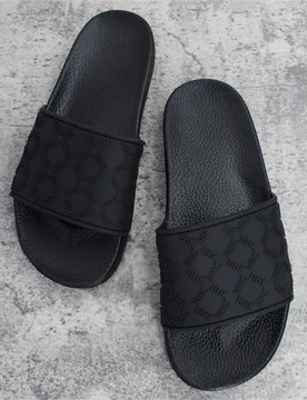 Nuevas sandalias de mujer cómodas y suaves para verano 2025, para uso exterior, antideslizantes, tallas grandes 36-43 - Shein - FashionsVida