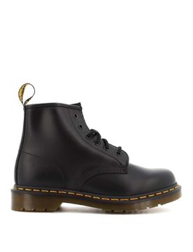 Dr. Martens Anfibi in pelle