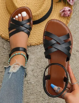 Nuevas sandalias planas romanas con tiras para mujer, atuendos de playa, atuendos de verano - Shein - FashionsVida