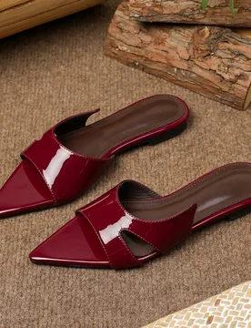 Sandalias planas de punta para mujer 2026 Primavera/Verano Nuevas Versátiles Suela Blanda Sandalias de Playa Virales Sandalias Romanas de Moda Tallas - Shein - FashionsVida