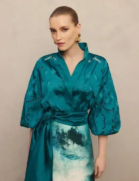 Blusa de mujer de tafeta con bordado - Woman Fiesta El Corte Inglés - FashionsVida