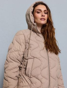Giacca imbottita puffer con cappuccio e coulisse - beige