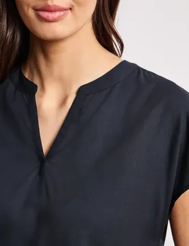 Blusenshirt in Unifarbe mit Split Neck female Blau - Street One - FashionsVida